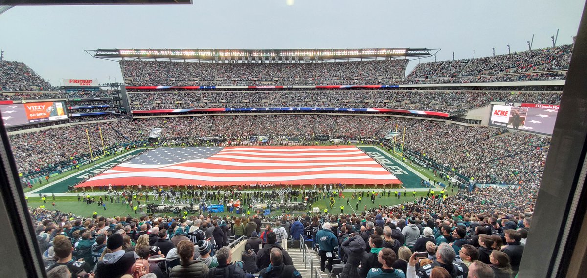 Today the red hats are out again ready to protect our players. #FlyEaglesFly The only problem is that the #49ers fans are wearing red hats. Pray for limited injuries, no concussions and a great game. #litbrain @PennNSG @PennMedicine