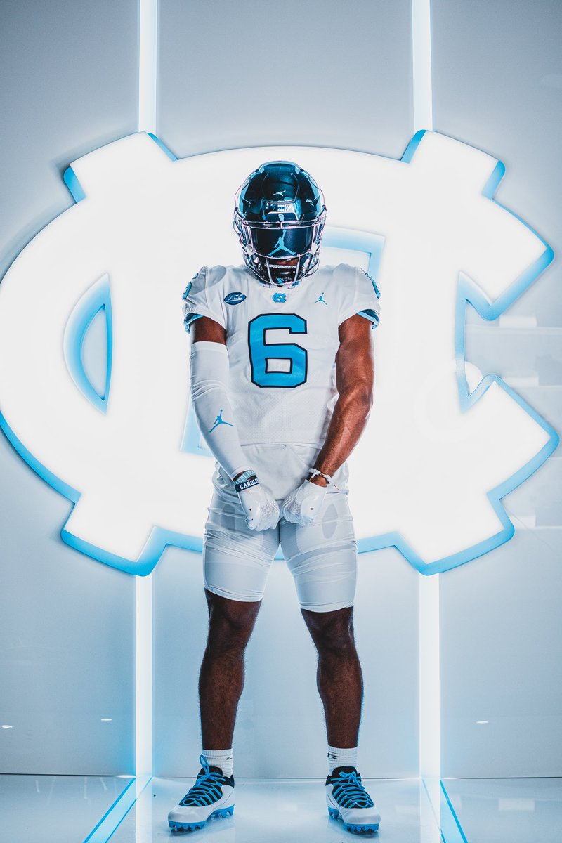 javariusg_'s tweet photo. After a great conversation with Coach @CoachMackBrown and @CoachGalloway7, I am beyond blessed to receive an offer from The University of North Carolina! 🐏.

@UNCFootball @molly_jacoby @Ftballman39 @omarporter1 @CrestFBRecruits https://t.co/HhclE3qfTd