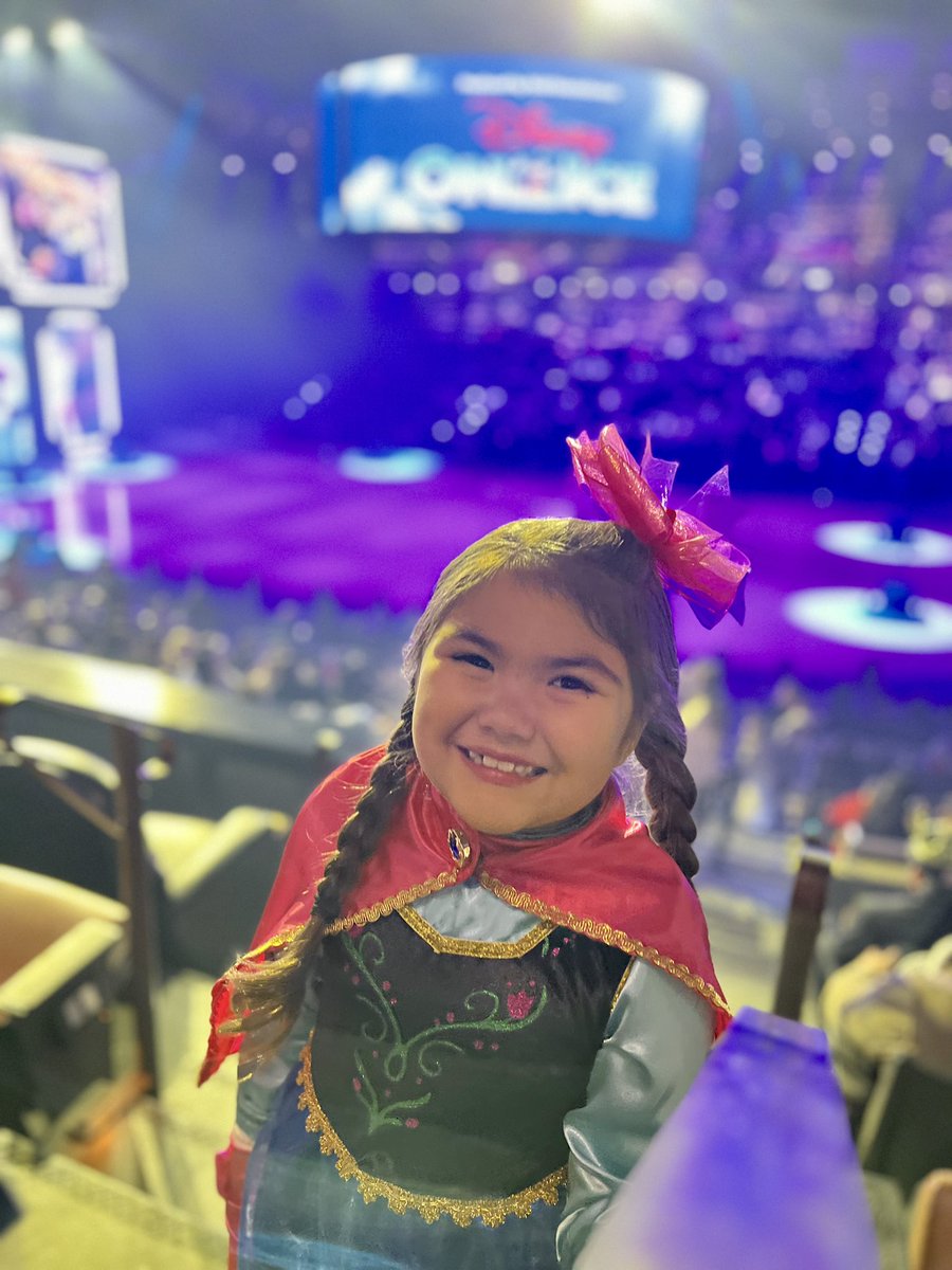 ❄️⛸️👑 #disneyonice