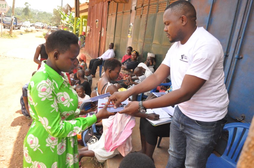 Change The World Foundation (@changeworldfoun) on Twitter photo Successfully concluded our first team commencement support to children of disadvantaged families from Wakiso district, Serinya village with scholastic materials to enable them easily resume school this year.  <a href="/ddamulira_peter/">Peter Ddamulira</a> Successfully concluded our first team commencement support to children of disadvantaged families from Wakiso district, Serinya village with scholastic materials to enable them easily resume school this year.  <a href="/ddamulira_peter/">Peter Ddamulira</a>
