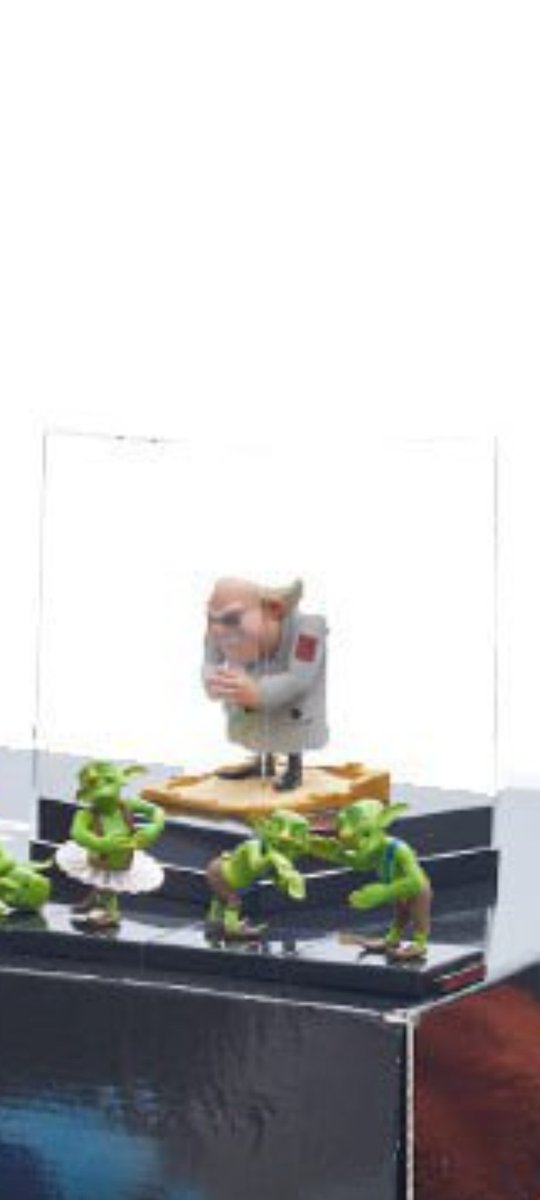 _iRuben's tweet photo. @Ferre_Worka @ClashofClans Ma sto tizio chi è? https://t.co/teszSxQPbn