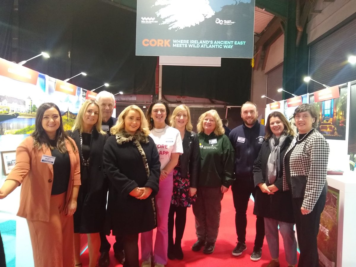 CelticRossHotel's tweet photo. And that’s a wrap @holworldshow 👋We were delighted to stand with these @pure_cork legends for the past 3 days. Thanks Maxine & Michael of #teamcelticross for spreading the word about @RossWestCork #westcork 🙏Thanks to everyone who visited our stand & to our #teamcork teammates! https://t.co/oNXOaOjYiy