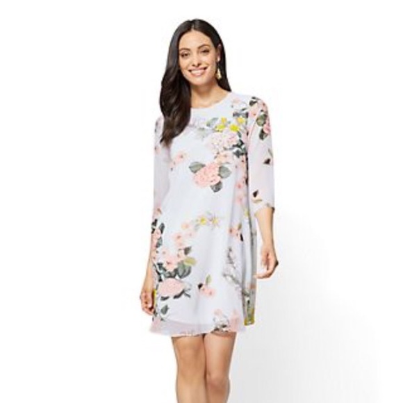stephkkelly's tweet photo. So good I had to share! Check out all the items I'm loving on @Poshmarkapp #poshmark #fashion #style #shopmycloset #crimsonclover: https://t.co/GWWtsCv267 https://t.co/eHaZOQvKMk