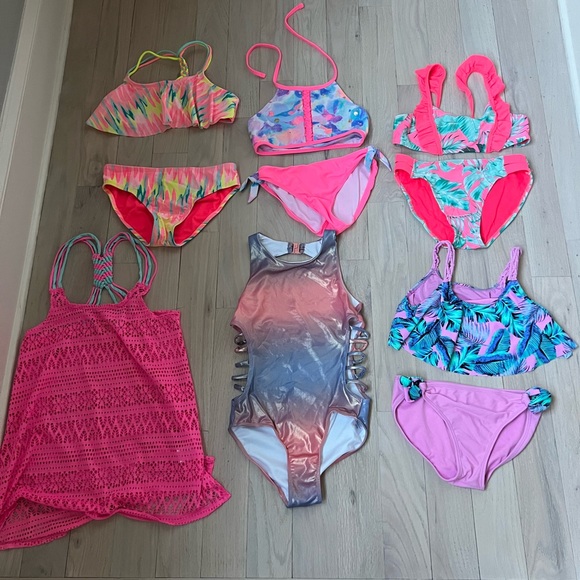 sabrinagafken's tweet photo. So good I had to share! Check out all the items I'm loving on @Poshmarkapp #poshmark #fashion #style #shopmycloset #americaneagleoutfitters: https://t.co/CQ6HtLYhiy https://t.co/tSEGpqqAS8