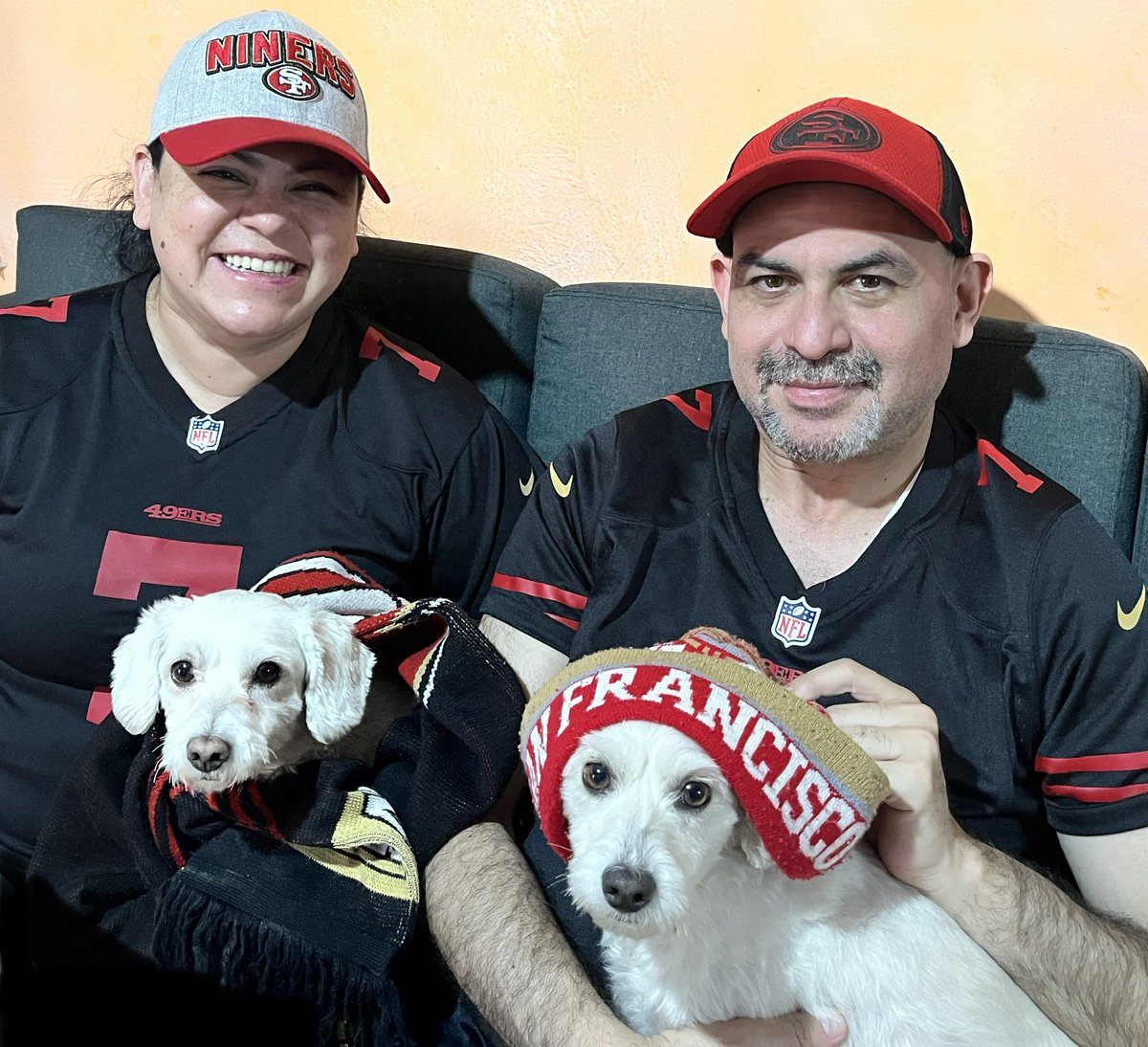 eloleyva's tweet photo. #NFLPlayoffsEnTUDN https://t.co/Qfiju9GqVc