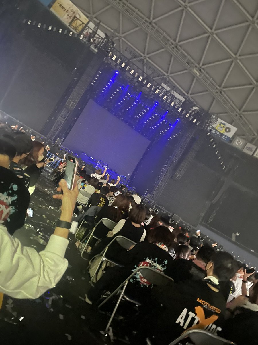 Clubcom_nna's tweet photo. 余韻ひたひたすぎてる😅
ずっと音楽聴いたり、YouTubeとかで動画見てまうのはうちだけかな笑
初めて行ったけど、ほんとに最高で、また行きたいと思えました！🥺

 #バンテリンドーム 
#ONEOKROCK2023LUXURYDISEASEJAPANTOUR 
 #ONEOKROCK
 #ワンオクライブ名古屋 https://t.co/nOCiY7h7Cz