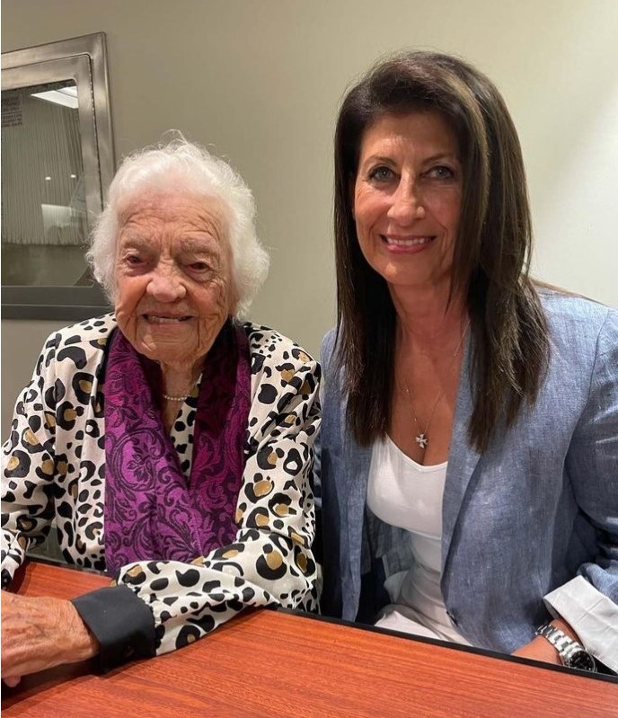 We were proud to have Hazel McCallion in attendance @ Queens Park when <a href="/RunnymedeHC/">Runnymede Healthcare Centre</a>  First Responders Centre of Excellence was announced. Hazel was a respected, admired leader &amp; friend to many. My condolences to her family who are in our thoughts &amp; prayers.