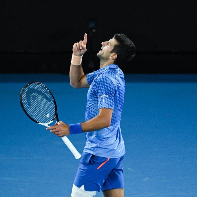 Felicitaciones, Novak! 22 grand slams y contando! 👏🇷🇸

~~~~~~~

Congratulations, Novak! 22 grand slams and counting! 👏🇷🇸

<a href="/DjokerNole/">Novak Djokovic</a> <a href="/AustralianOpen/">#AusOpen</a>
