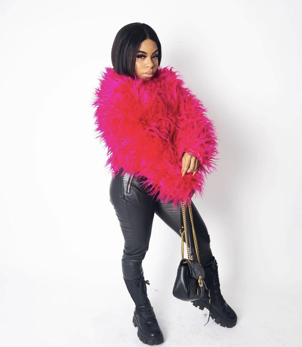 iamnaybrown's tweet photo. ππ Imma Show You How Diamonds Formππ
#comatoserose #naybrown #richstudiosnyc #getlow #onset #ot9beno #800foreignside #musicvideos #videoshoot https://t.co/25w26WIV6W