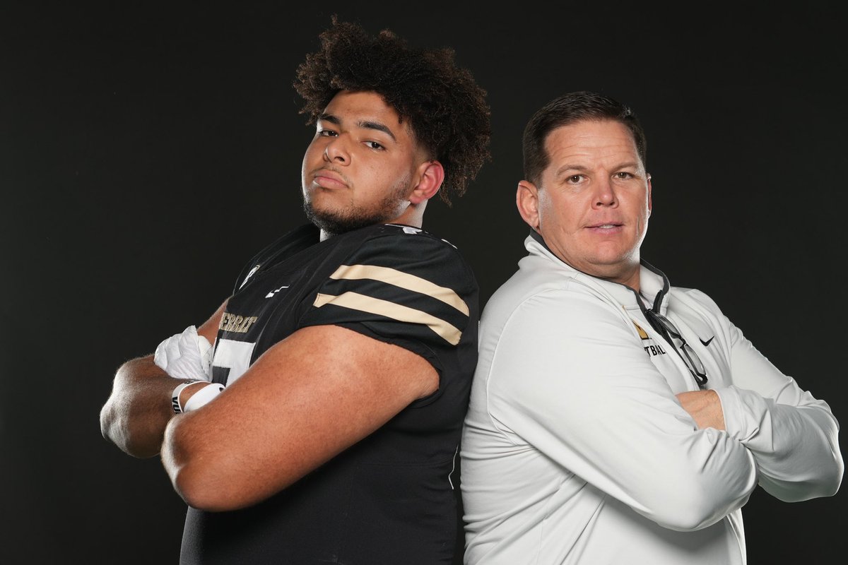 JRPickett77's tweet photo. Thank you @VandyFootball for an amazing visit #AnchorDown ⚓️ @TuckerFootball @CoachBlaz https://t.co/s19GcwTa02