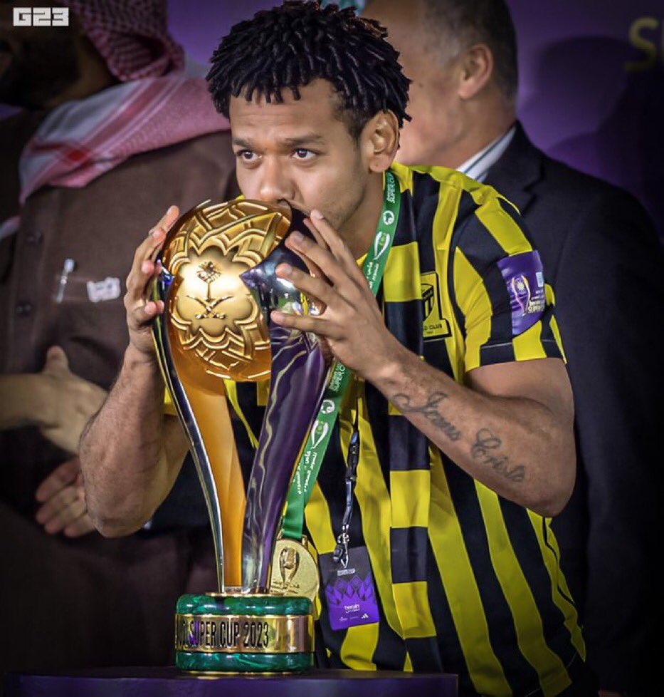 aloneboyninjaqw's tweet image. الذهب يقبل نفسه💛تستاهل نبض الاتحاد💛