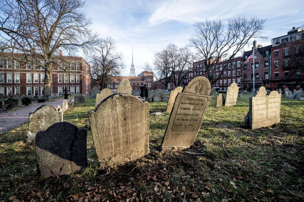 'Copp’s Hill Burying Ground in the North End is the second oldest cemetery in Boston, dating back to 1659.' We'll be posting more Route 1 content on our website moving forward. Find us at the link in bio. @abandonedameric