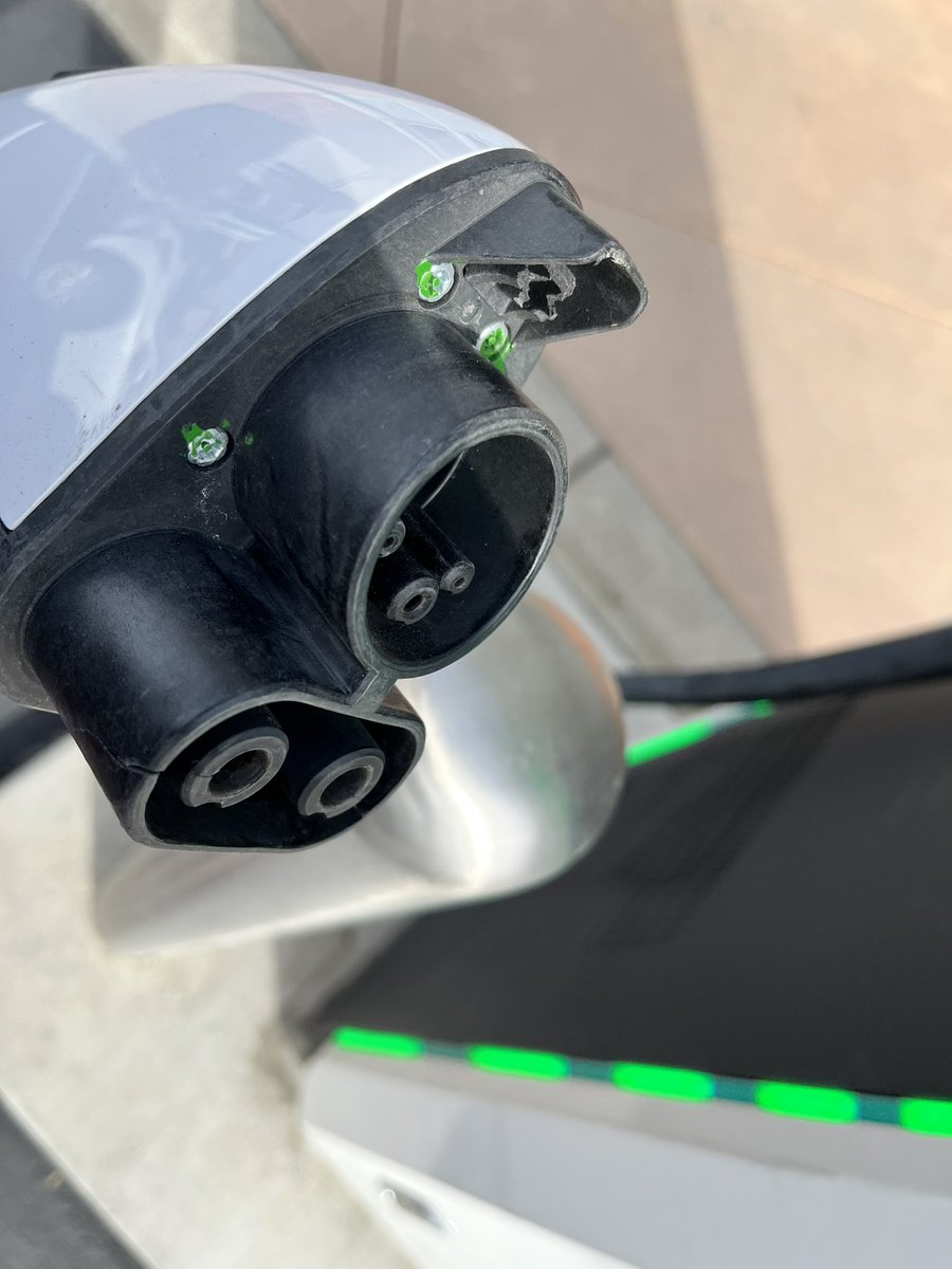 Frank On Twitter All Chargers Working But Both VW ID4 Owners Charging frank-on-twitter-all-chargers-working-but-both-vw-id4-owners-charging