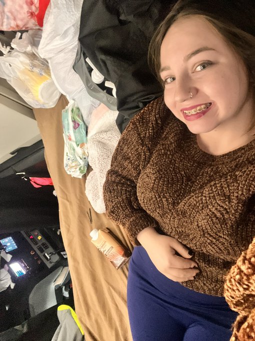 Watch Luna Bright🎈's leaked NSFW photo on TwXstars