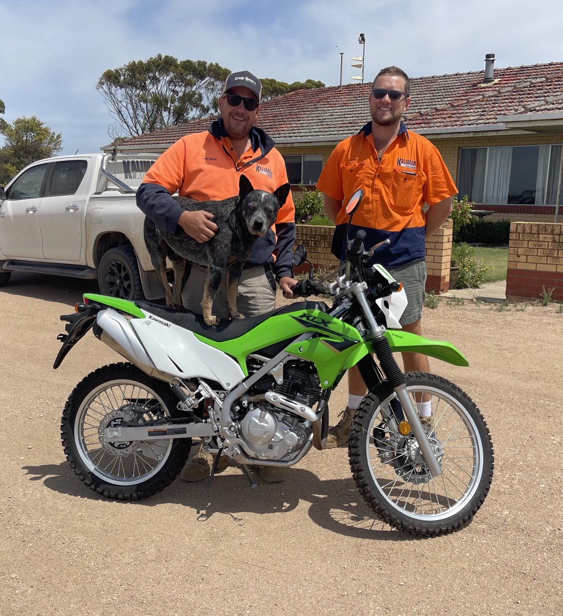 export_grain's tweet photo. Congratulations to Matthew and James Davey from @KalimarAg , they were lucky to receive the 230 KLX Kawasaki motorbike for downloading the AGE grower app. Matt said “having the ability to contract grain through the app+ view all your payment information and contracts helps..

1/4 https://t.co/pdM4fttcxI