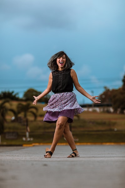 whitedovecrafts's tweet image. Photo By Luis Quintero | Unsplash 
 #datingphotos #strollers #professionaltreeremoval #woodsigns #nikefootball