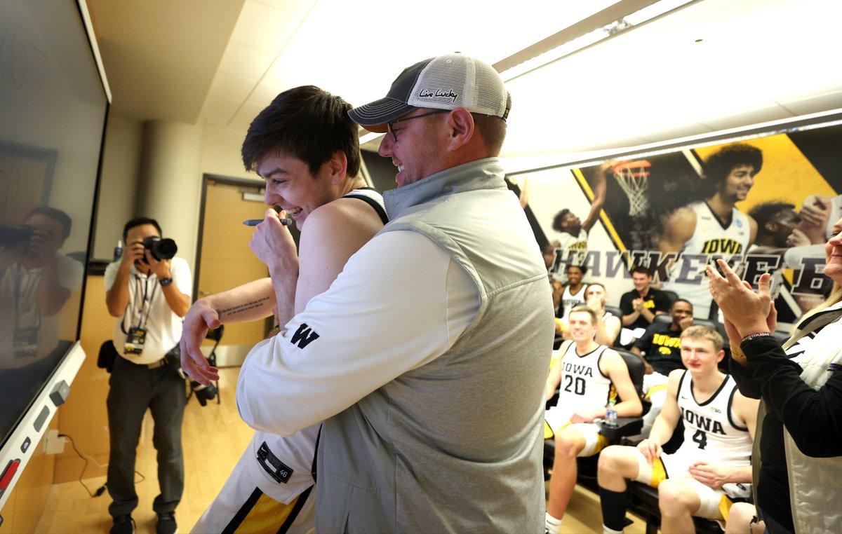 Some things are bigger than basketball. Great to see <a href="/Patrickmccaff22/">Patrick McCaffery</a> back on the court today. Very fitting that today was the Coaches vs. Cancer Suits And Sneakers game.
