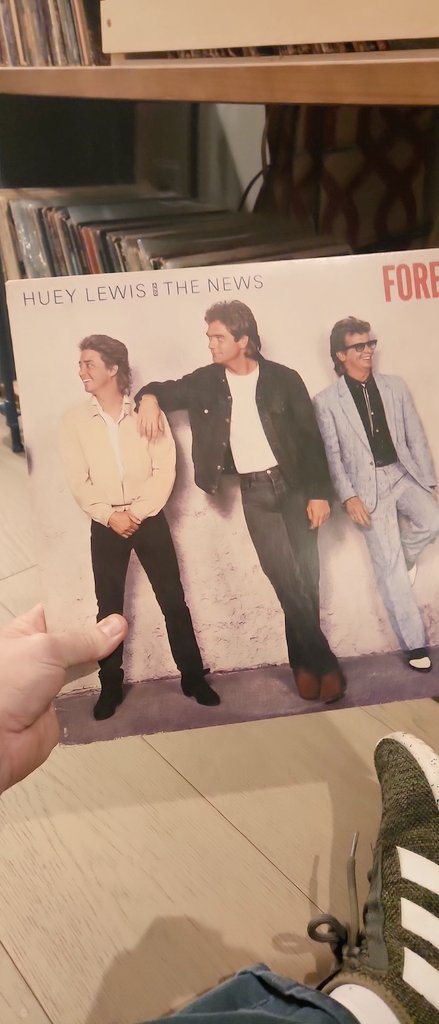 TheIrishCabbage's tweet photo. @CoachBurns2 Excellent review sir...I think they had 4 top ten singles from the one album. He's the only singer with a bigger head than my own. https://t.co/VCYsdwl3Vw