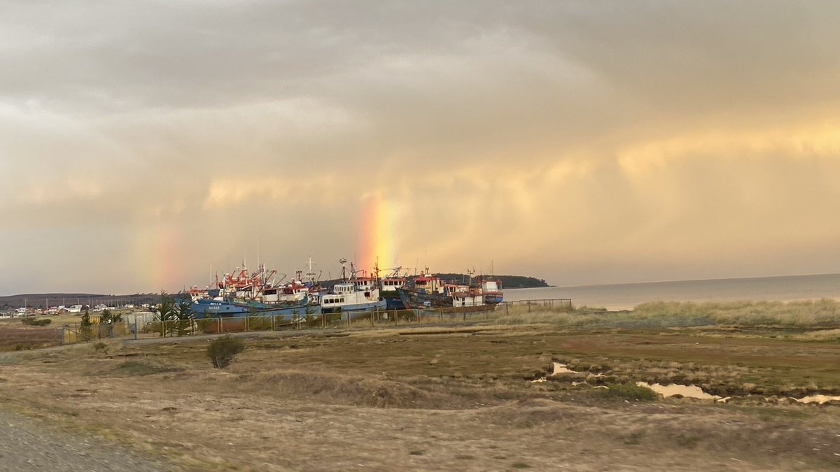 calu_clam's tweet photo. Hermosos los cielos magallanicos!! Que linda mi tierra!! https://t.co/f2DF6pRg72