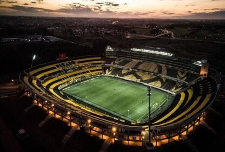 El País de Peñarol tweet media