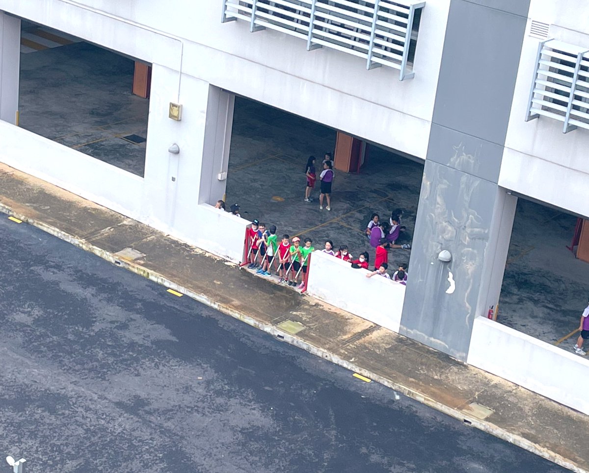 BevansJoel's tweet photo. I spy with my little eye.The hoardings are finally down!
Students getting their first look at the new #EarlyYears building and Outdoor Discovery Classroom. 👀
Toh Tuck wing is opening in T-minus 7 days. ⏰
#CISprimary https://t.co/qoriCUR3QY