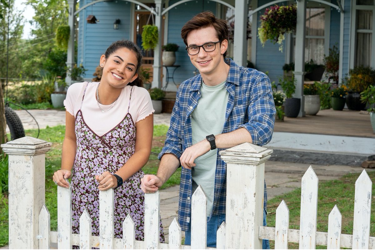 hallmarkchannel's tweet photo. We hope you’re enjoying #TheWayHome so far! RT to win a polaroid camera inspired by the series. https://t.co/nSII3ZzsR2