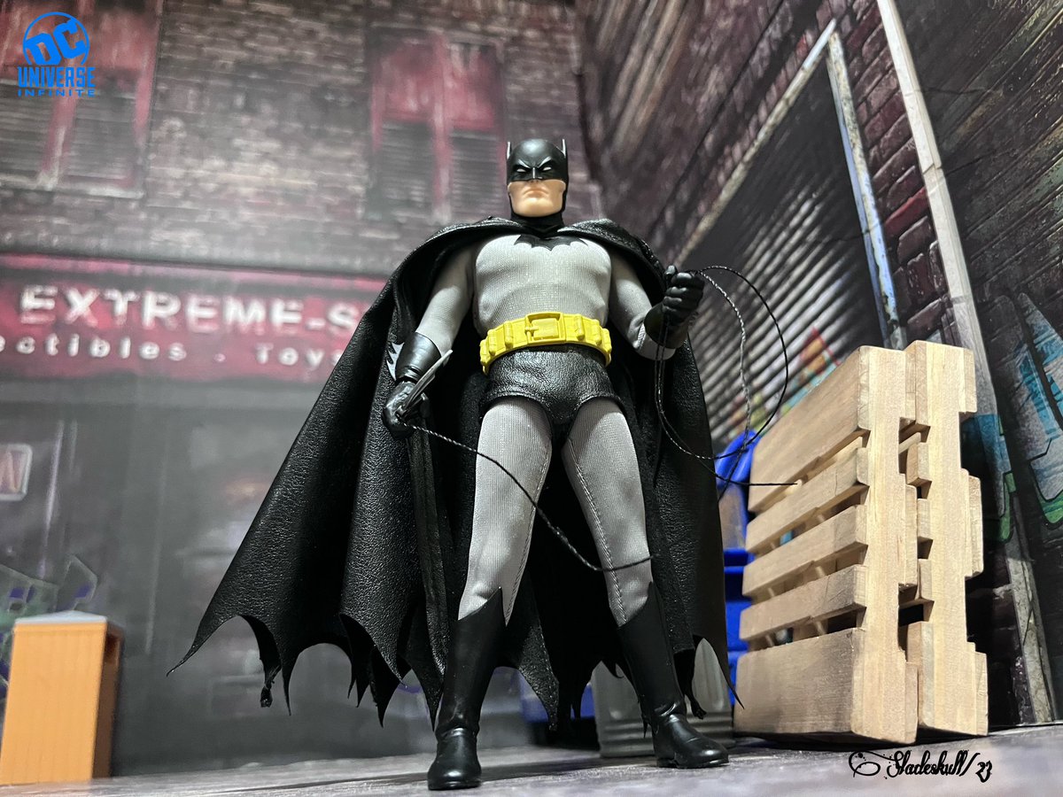 PrestonSlade76's tweet photo. The Dark Knight #ActionFigure #actionfigurephotograhpy #articulatedcomicbookart #Batman #BATMAN #dccomics #DCCOMICS #DCU #dcuniverse #extremesets #mezco #mezcoone12collective #toyphotography https://t.co/FCJB3Aa6St