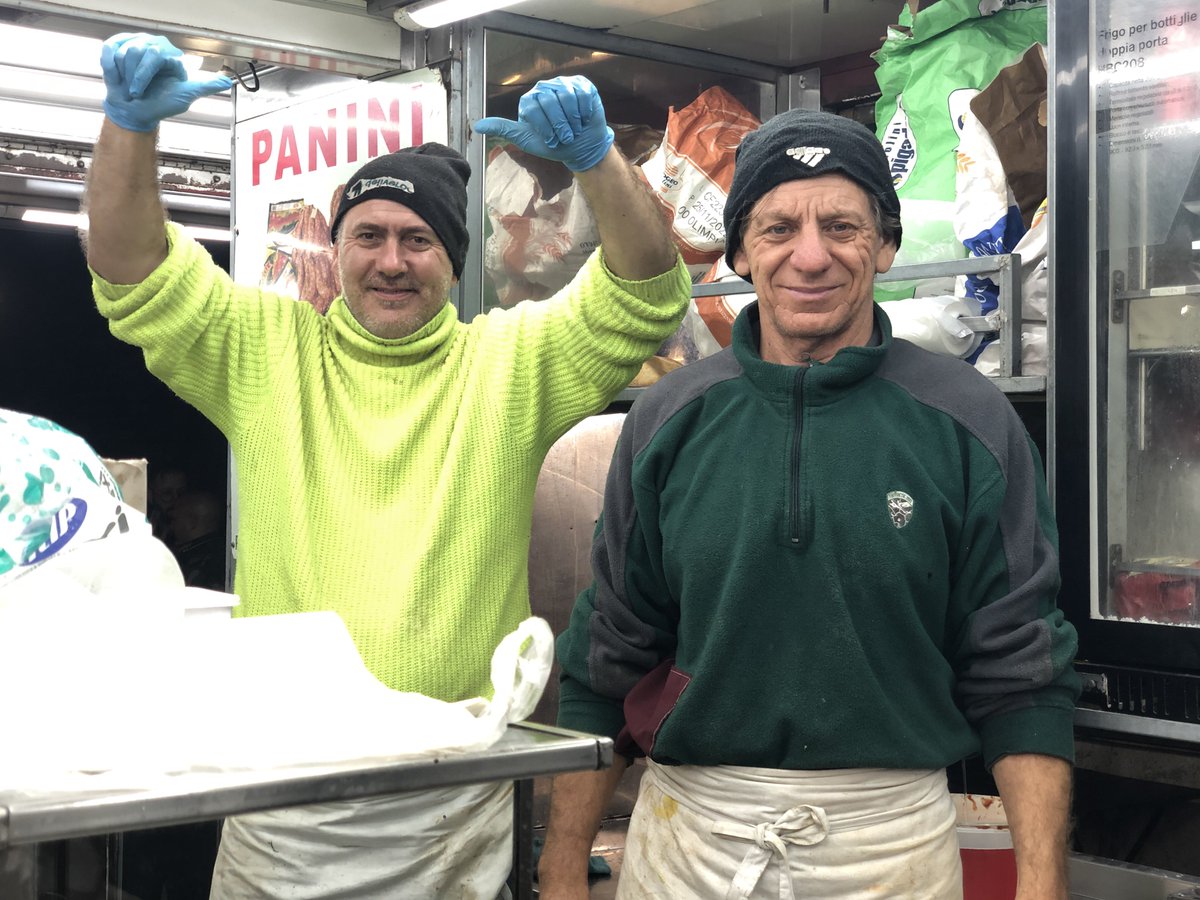 CASTA_MAC's tweet photo. @fabriziotavern2 Sì certo Fabrizio! Ancora lì sta parcheggiato lo Zozzone di Porta Maggiore con il Camper-Cucina dal Estate 1983 7 notti su 7 con sempre i gustosi panini..... https://t.co/HOb20Lq3Sq