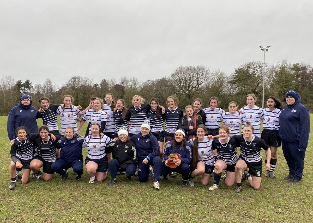 RufcGirls's tweet photo. Our U18’s had a fabulous afternoon @HoppersGirlsRu1 with a pitch up and play.  The Girls were joined and coached by @SaleSharksWomen 

@mollyybrad &amp; @Imogenashleyx soaked up the coaching and mixed in with the local #rugbyfamily what a great opportunity 💙💛 #GirlsRugby https://t.co/nWinyoXpTA