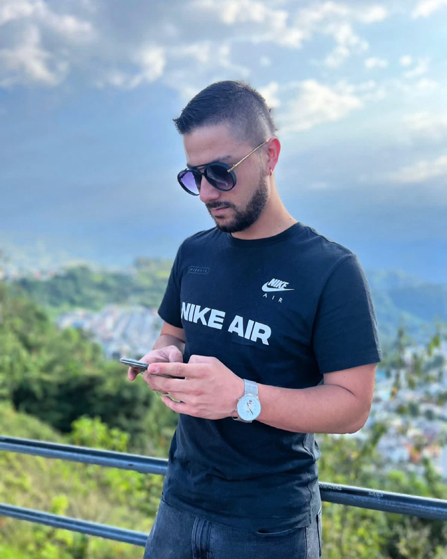 NicolasTraslaR's tweet photo. Una fotico ahí por que el día está bonito😎 https://t.co/5jFzNxqyIX