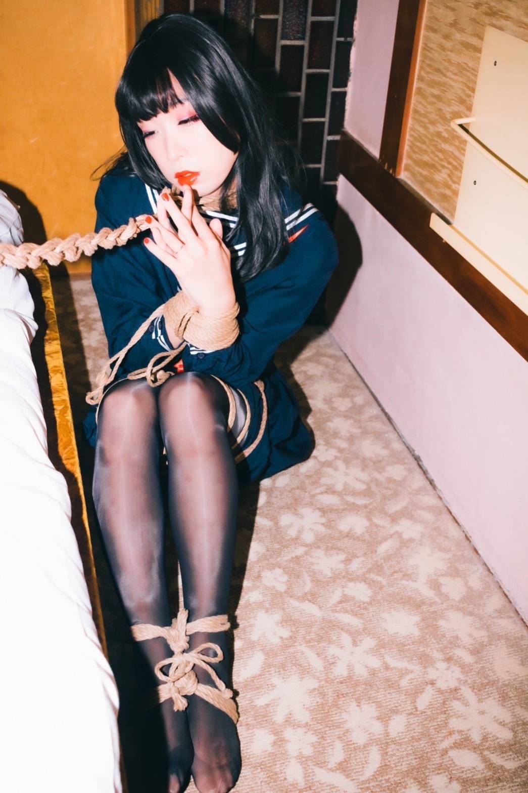 女装　緊縛女装 