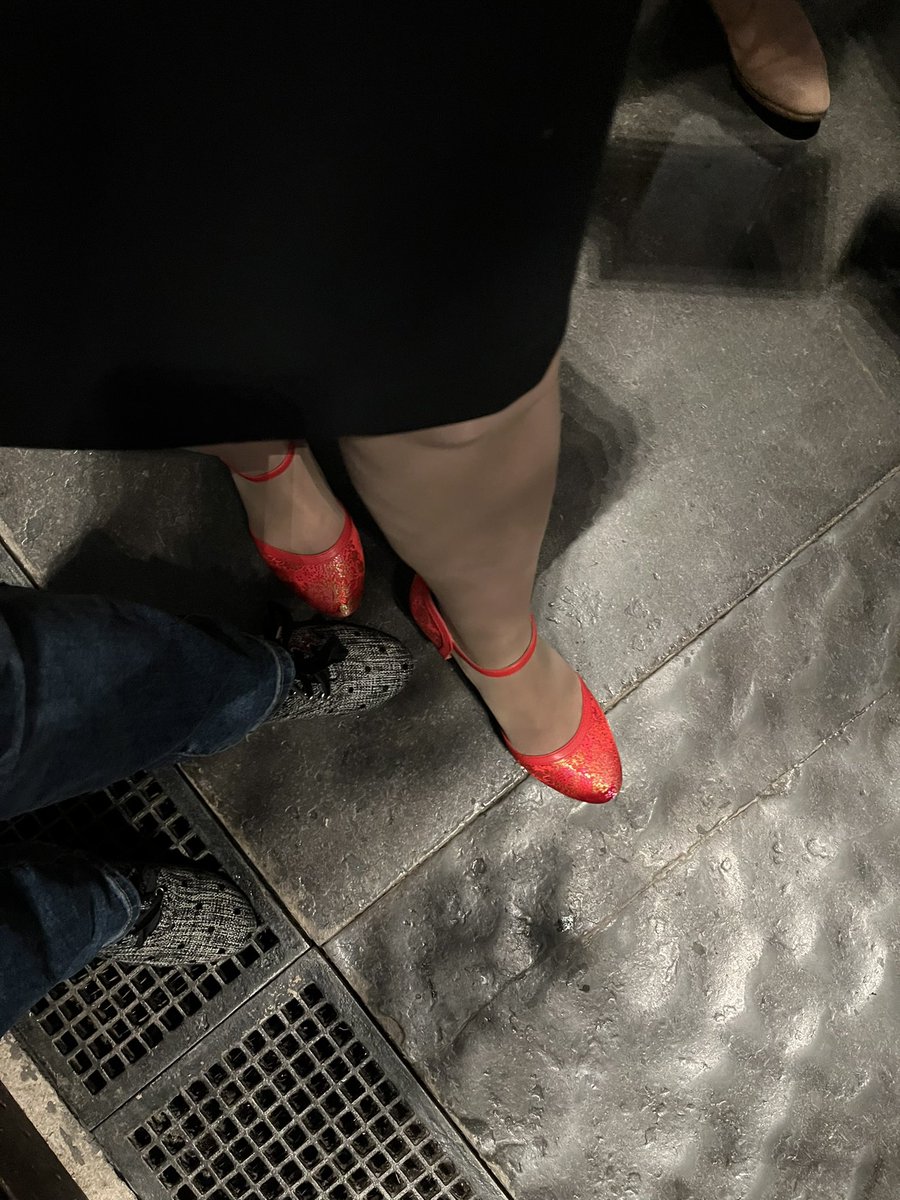 TomkinsonLinda's tweet image. Lovely to be with @TomkinsonPete at the book launch for Bishop Jill’s new book #lightingthebeacons at @LancasterPriory this evening. @JillLCDuff had wonderful book launch shoes too! Looking forward to reading this book.