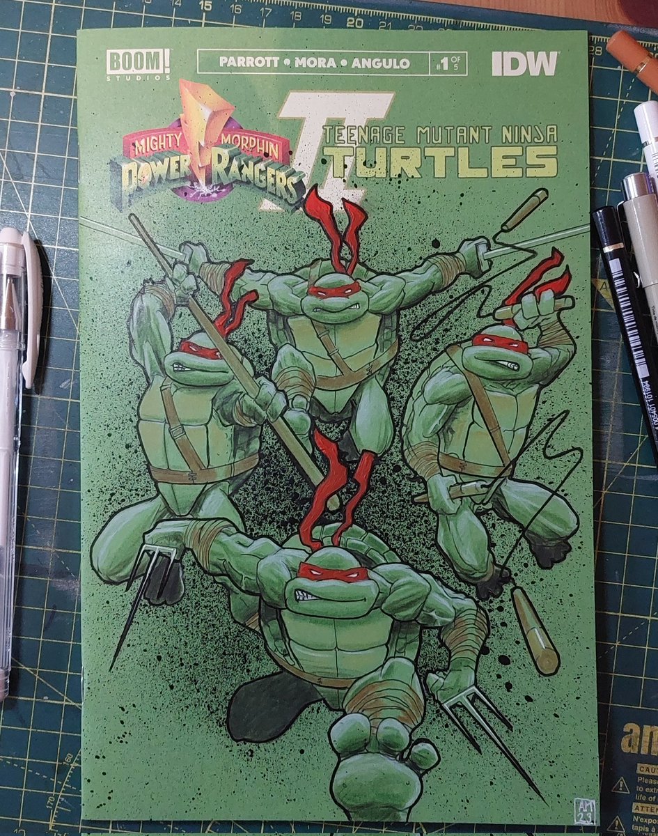 And done! Black ink, acrylic paint, coloured pencils and a white gel pen on a blank MMPR / TMNT sketch cover.. <a href="/TMNT/">TMNT</a> @kevineastman86 <a href="/boomstudios/">BOOM! Studios</a> <a href="/IDWPublishing/">IDW Publishing</a> #TMNT  #art #artist #sketchcover #peterlaird
