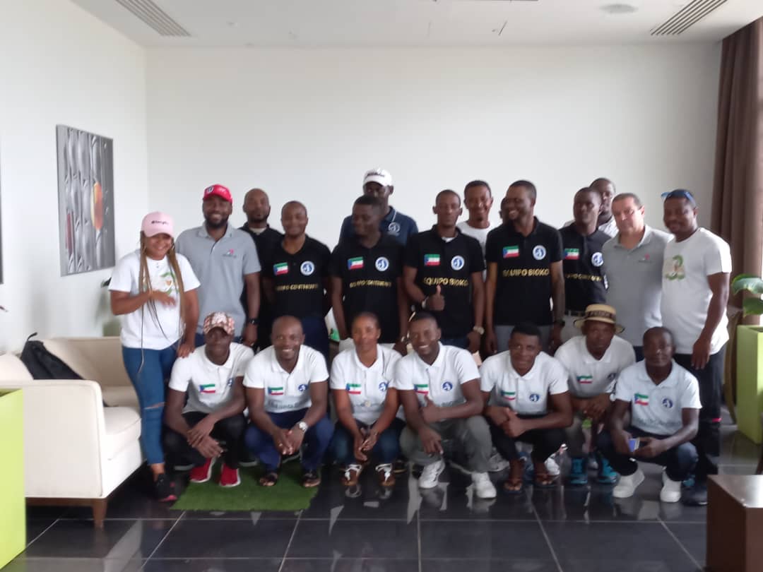 Feguigolf's tweet photo. @Feguigolf clausura la competición del Ryder Cup 2022 que patrocinaba #PROMEDIC y consistía en 2 equipos #Bioko y #Continente . El equipo Continente ganó a Bioko . #Feguigolf @GabrielObiang @EdgardMbela #coge https://t.co/kk34Q9hWFy