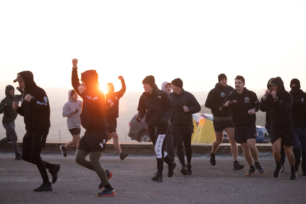 DefenceAust's tweet photo. The contingent of #YourADF personnel on #OpKudu have arrived in the 📍United Kingdom, kicking off their deployment with a below-freezing PT session. They will join the successful UK-led multinational training mission, working with partner nations to train @DefenceU recruits. https://t.co/8381kzMTlc