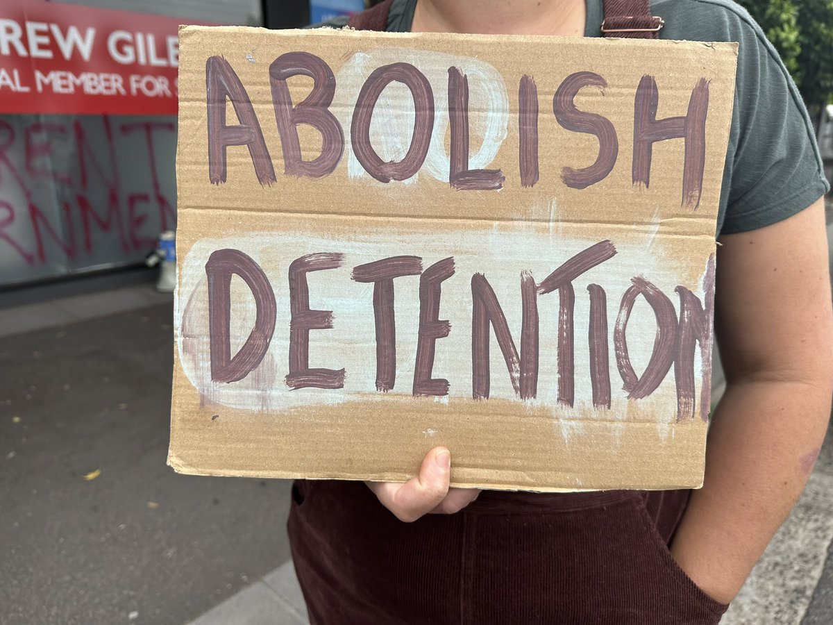 akaWACA's tweet photo. We are sick of waiting. Change your policy @andrewjgiles #EndDetention #PermanentProtectionNow #SameShitDifferentGovernment https://t.co/bSZUZXin9Q