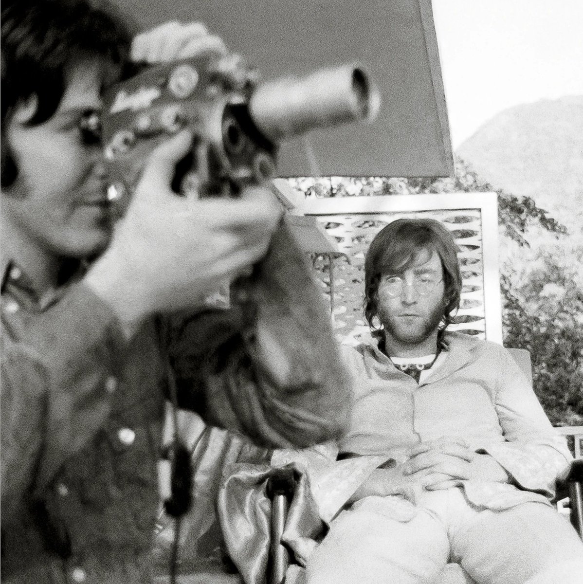 i_D's tweet photo. How Pattie Boyd transformed the style of swinging 60s London: https://t.co/c4E3a5xyoC https://t.co/di6xPG25Yy