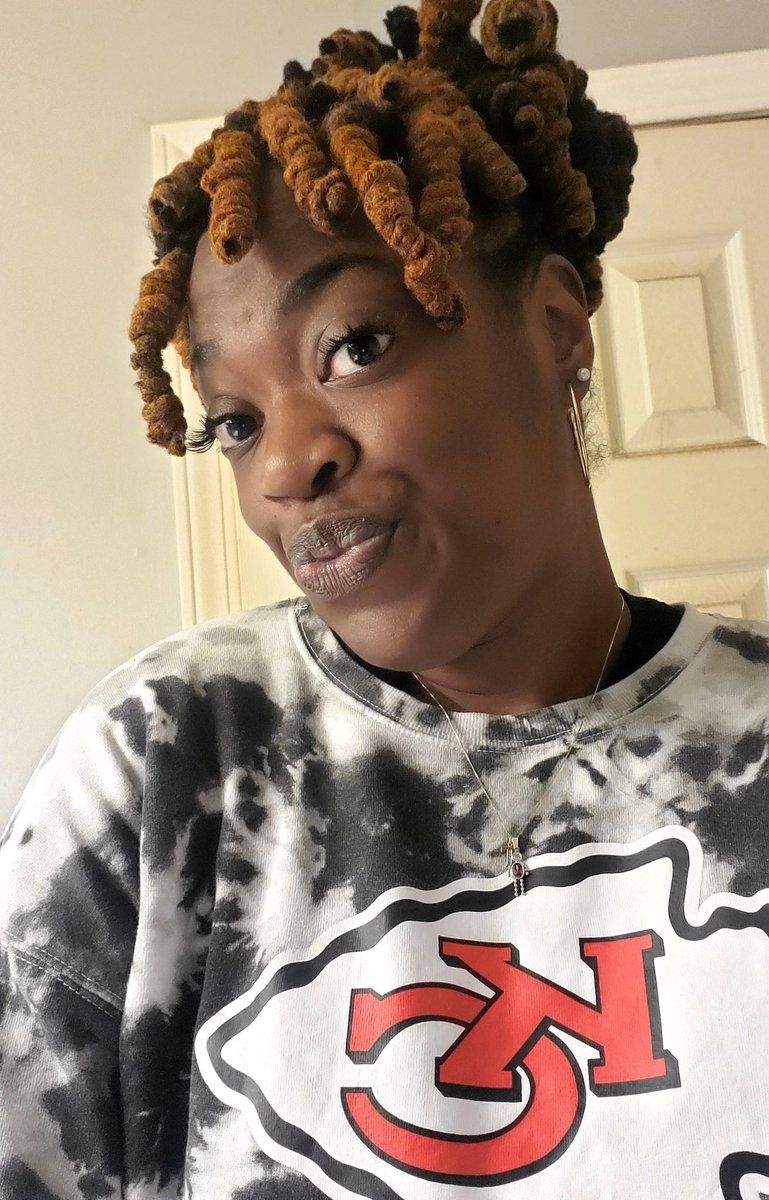 KanzaCityGrown's tweet image. @Chiefs #ChiefsKingdom #KelceBowl #Legggooooo