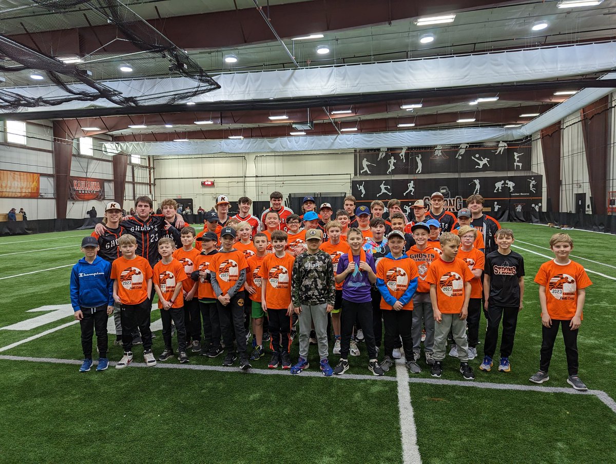 GhostHSBaseball's tweet photo. Had almost 100 kids in today for our KYB fielding skills camp. It was great to work with the future of the program and have them led by our current players giving back to where they started. #ghostsbaseball https://t.co/vkBMuirS9u