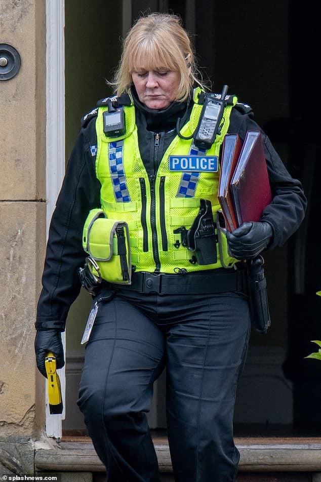 SianHolt96's tweet photo. Who do we think she uses her taser on next week? Would it be too obvious to be be Tommy Lee Royce? #HappyValley https://t.co/xkjx98tb4i