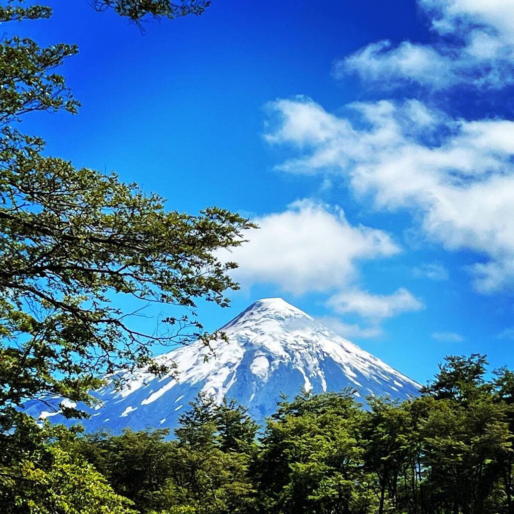 It’s awfully pretty here.
#bringasweateritschile instagr.am/p/CoA9pqZvPQT/