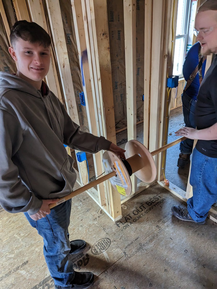 csctmectc's tweet photo. Happy to be helping the Construction lab run network cable and coaxial cable in this year's house build! #makeitreal https://t.co/PxQc1UNndp