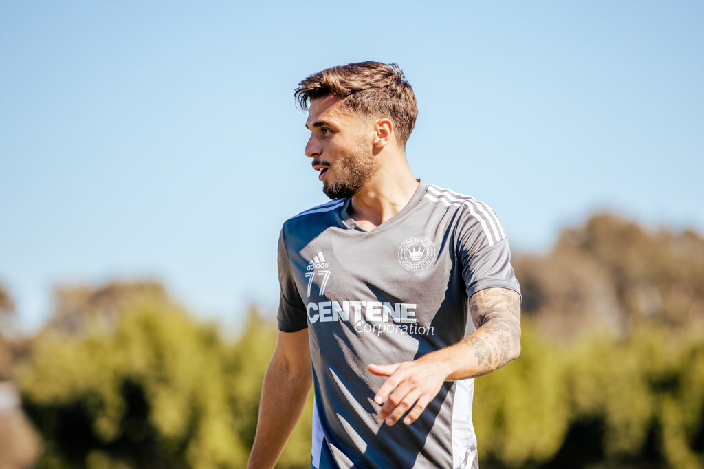 nunosantos_77's tweet photo. We move.
Eyes on the prize ๐ฆโ๏ธ
#CharlotteFC #ForTheCrown #NS77 https://t.co/zBIJLfETow