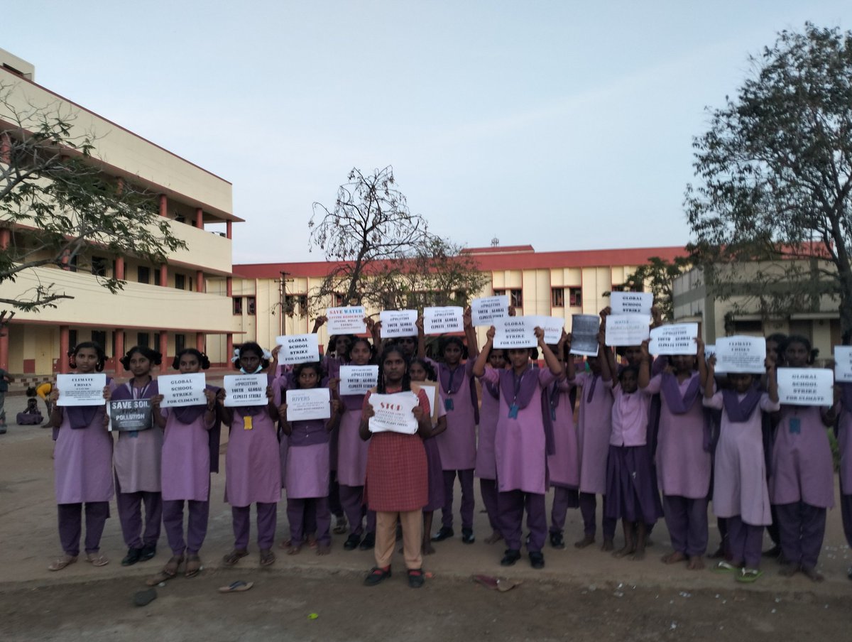 YadhumadiR's tweet photo. The World needs future
The Future needs the World.
#environmentfirst
#naturefirstdigitalnext
#pollution #ClimateStrike #globalclimatestrike
#schoolstrikeforclimate save Earth from Pollution
#G20India @Sdg13Un @SDGaction @UKYouth @GeethikaVenkat3 https://t.co/I7pZbpRTZi