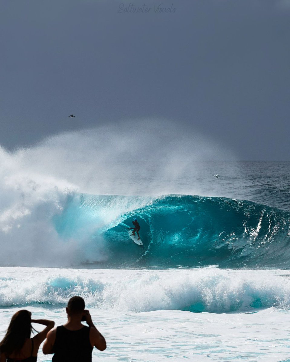 SaltwatrVisuals's tweet photo. @BraydenCreation One from Pipeline! 🌊🏝 https://t.co/WuGePXxkB4