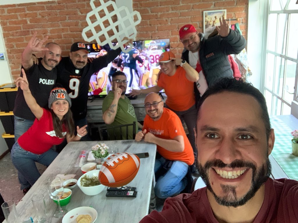 clau83f1's tweet photo. #NFLPlayoffsEnTDN #PlayoffsEnTUDN https://t.co/Yye36LMjZC