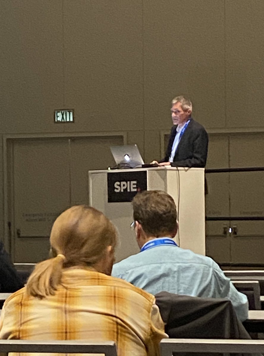 Tweet4rubi's tweet photo. Christoph Krafft from @leibniz-IPHT presenting his work on lung and spleen tissue with the @Mirrage #OPTIR instrument. He also studied microplastics @PhotonicsWest https://t.co/mKtz9bcJ3K