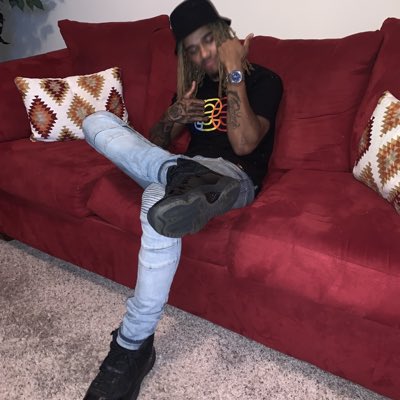 _jaydinero's tweet photo. #NewProfilePic finally bout to start updating my social media &amp; shit since I done had the same profile pic for like 5 years 😂😂😂😂😂😂 https://t.co/cgaAMcYITZ