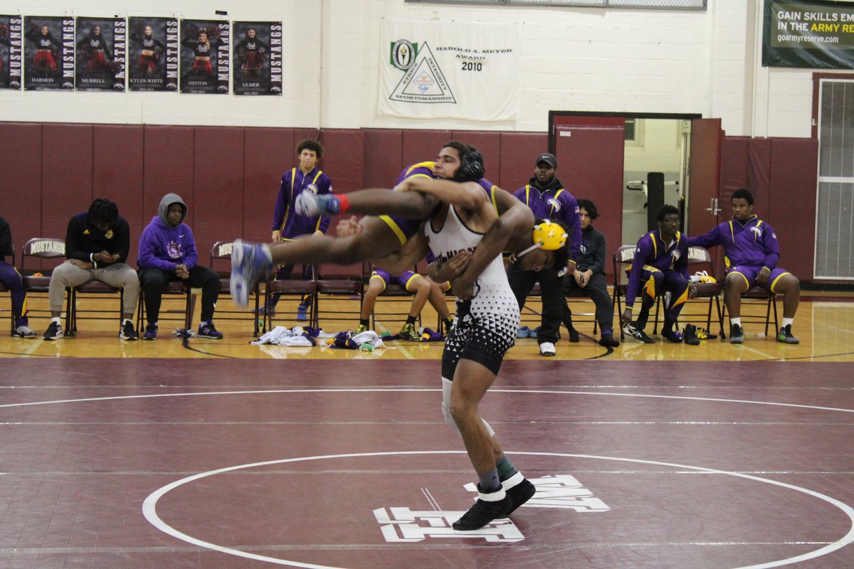 Landkingdom49's tweet photo. Senior night was a blast #wrestlinglife #winner #seniornight https://t.co/TJVoNOP6U7