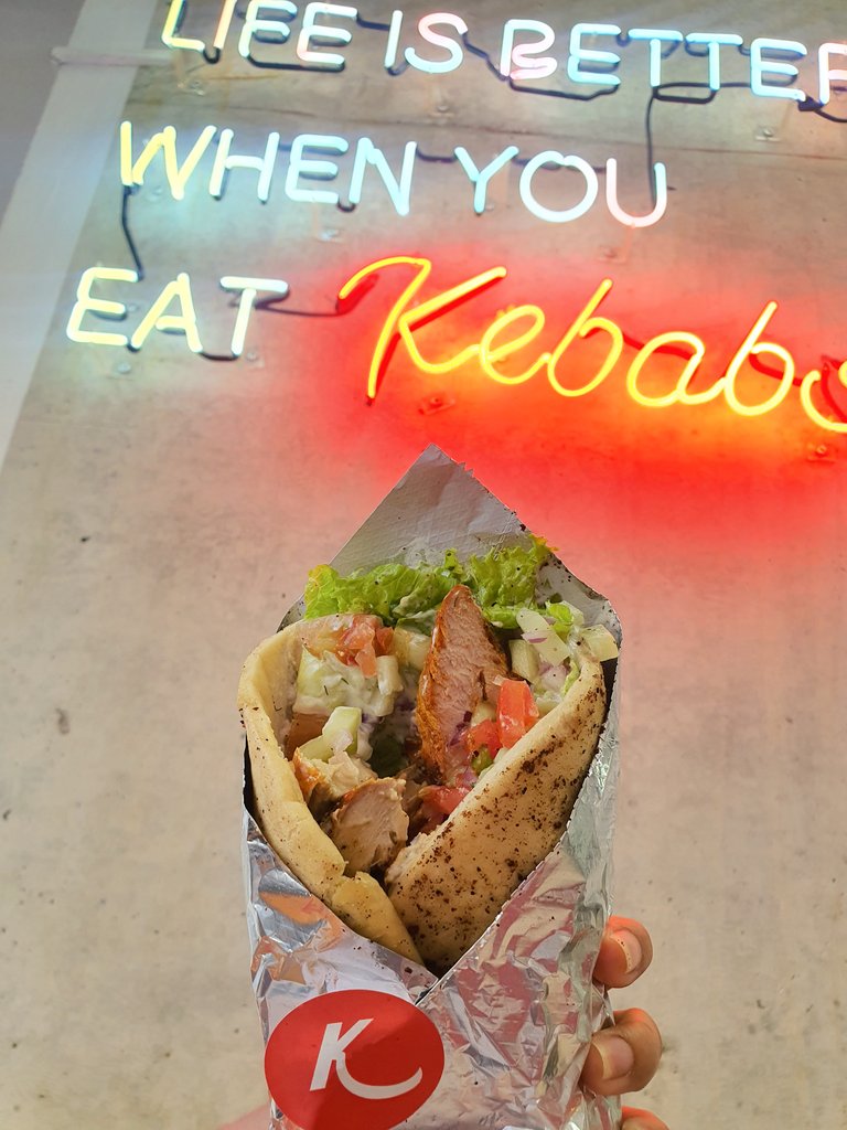 Life is better when you eat Kebabs 😉

#Kebabs #ComidaÁrabe #Kofta #29Enero #FelizDomingo